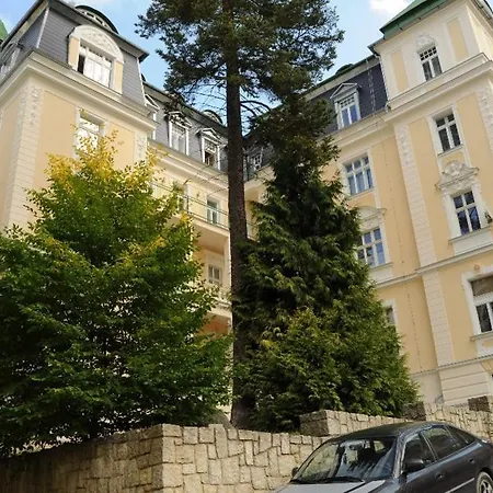 Luxurious Above The Colonade Marianske Lazne